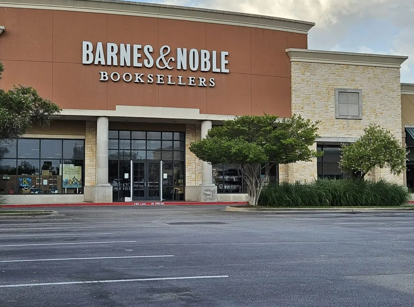 Barnes & Noble